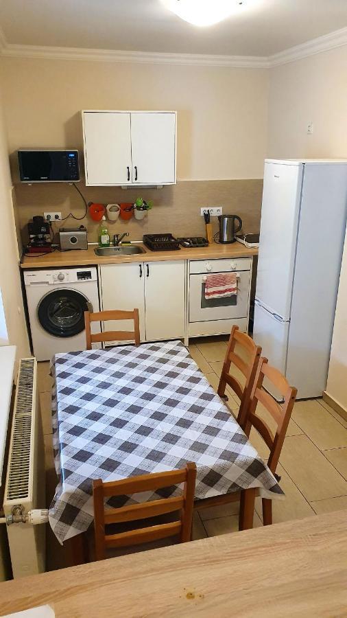 Apartament Csalogany Apartman Kecskemét Zewnętrze zdjęcie